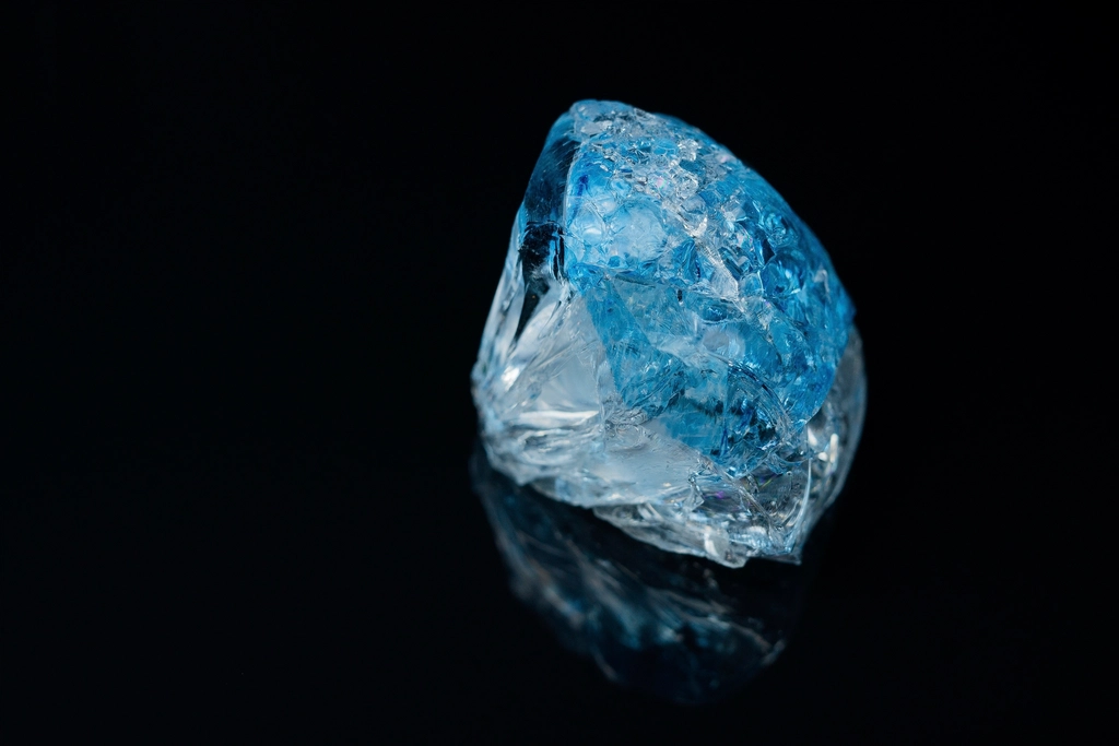 A natural Ceylon blue sapphire, the most celebrated gem of the Sri Lanka gem and jewellery industry